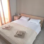 Perea Luxury Aprt With Balcony And Free Save Parking With Remote Control Apartment Peraia (Thessaloniki)