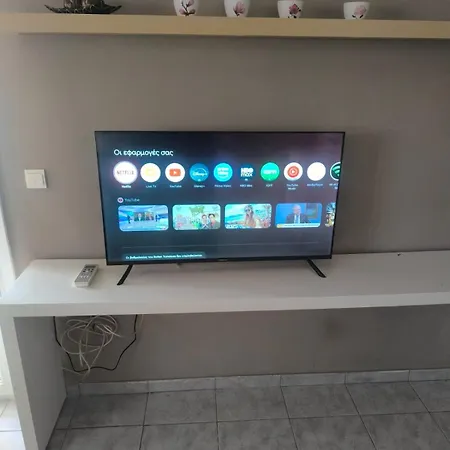 شقة Perea Luxury Aprt With Balcony And Free Save Parking With Remote Control *